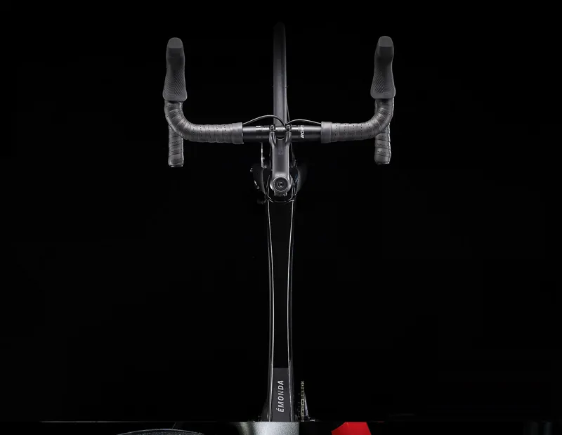 Trek Emonda SL 6 eTap Road Bike in Black-3